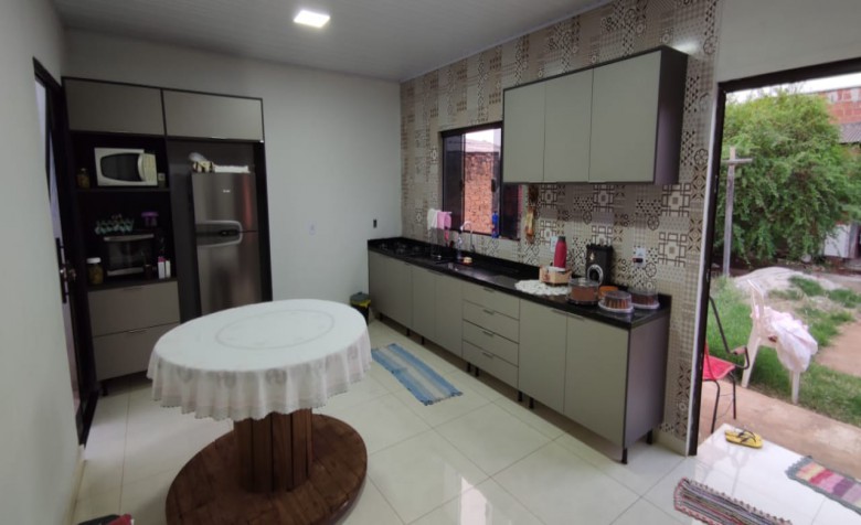 Casa,  BNH IV Plano