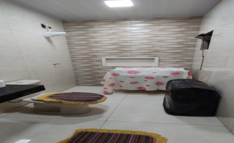 Casa,  BNH IV Plano